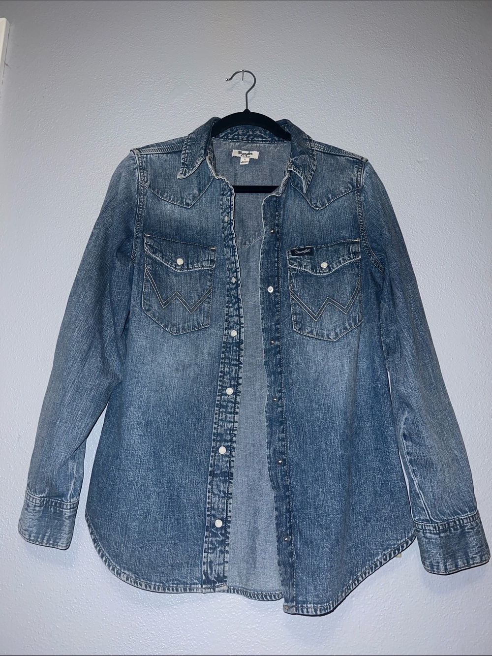 Wrangler Women's Blue Denim Shirt Jacket - Picture 2 of 10